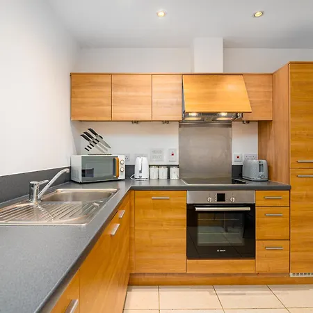 Zenith Hub Apartment London Exterior photo